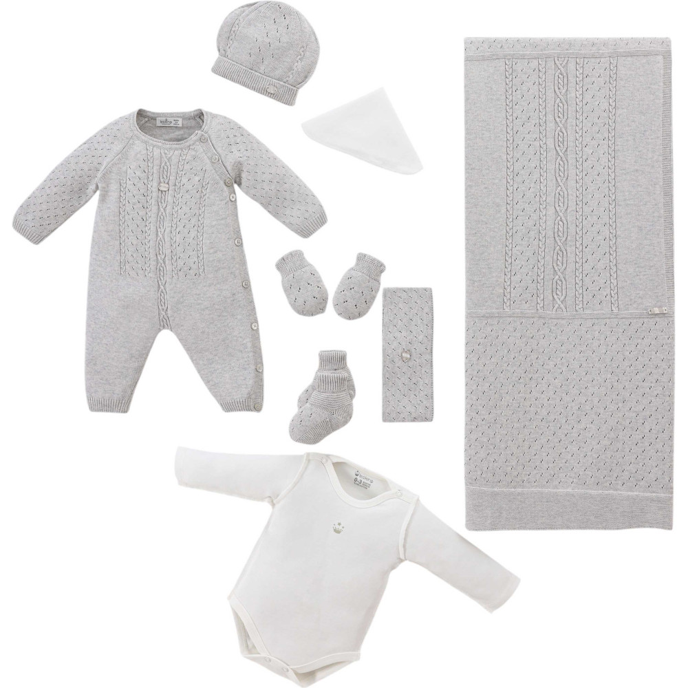 Set 8 items