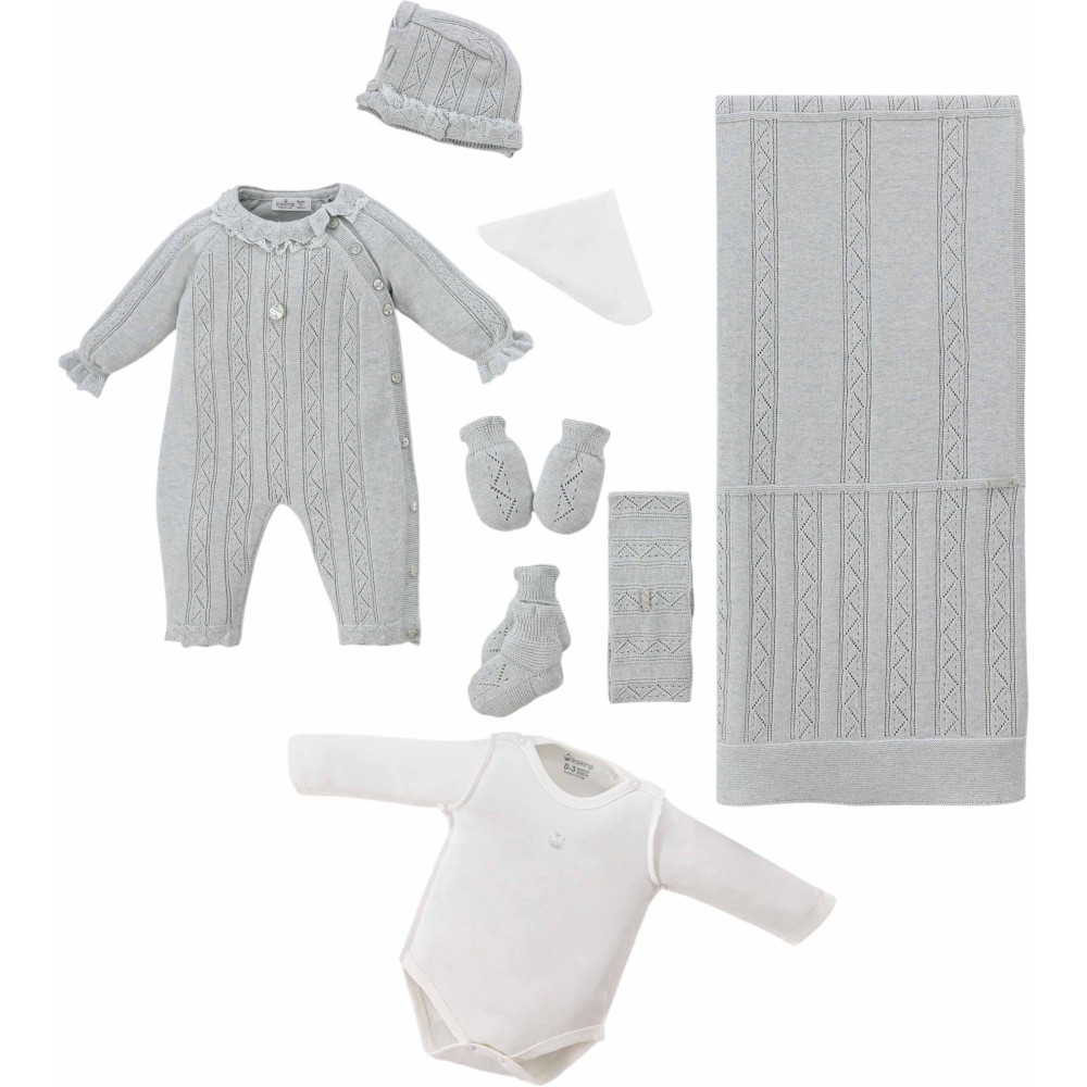 Set 8 items