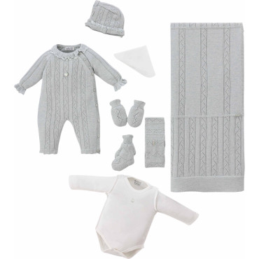 Set 8 items