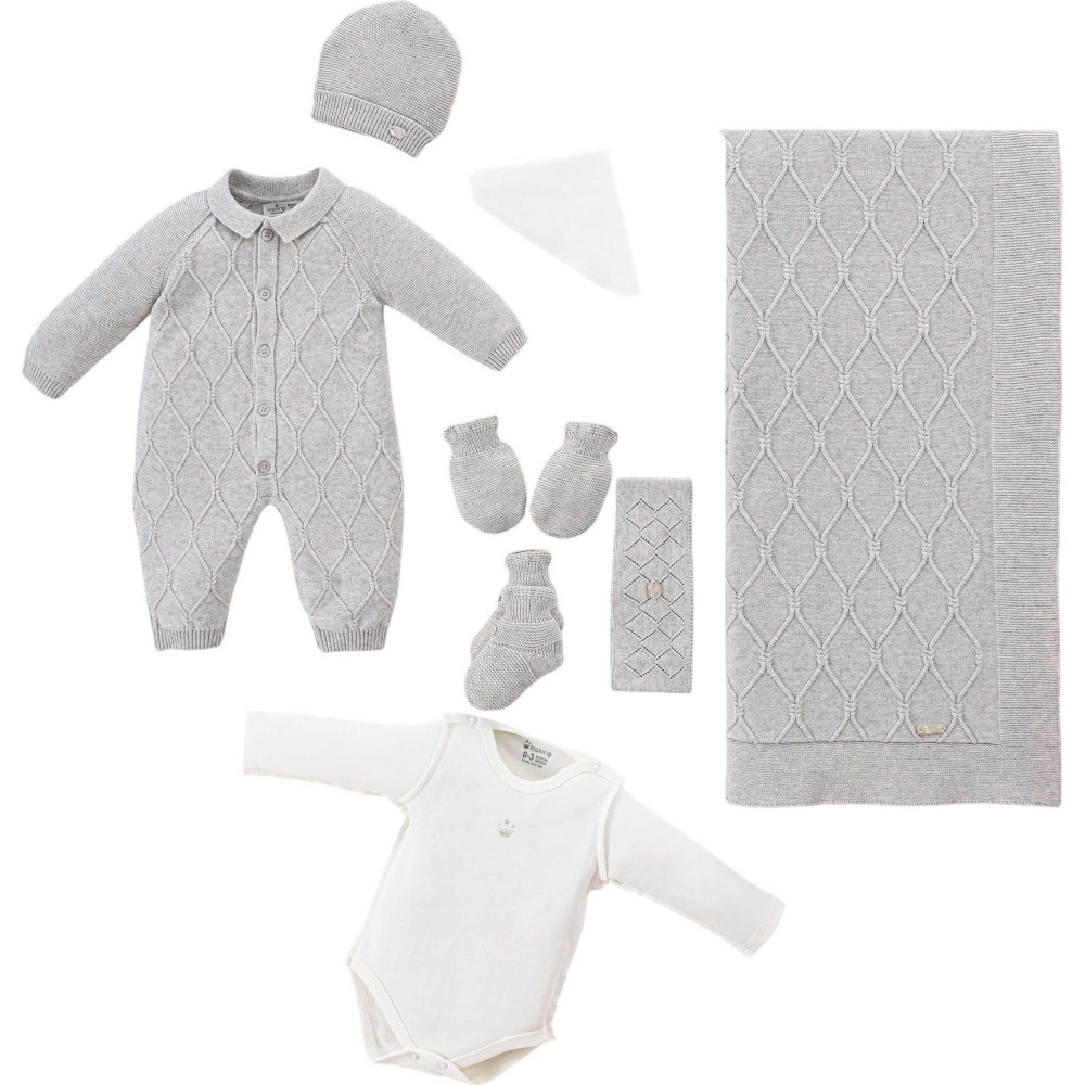 Set 8 items