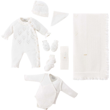 Set 8 items