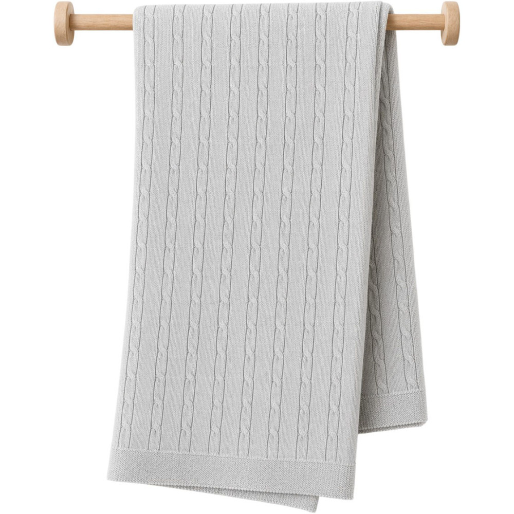 Knitted blanket (expected 31.07.2026)