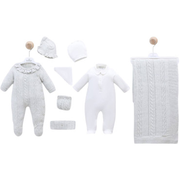 Set 8 items