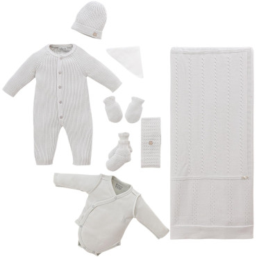Set 8 items