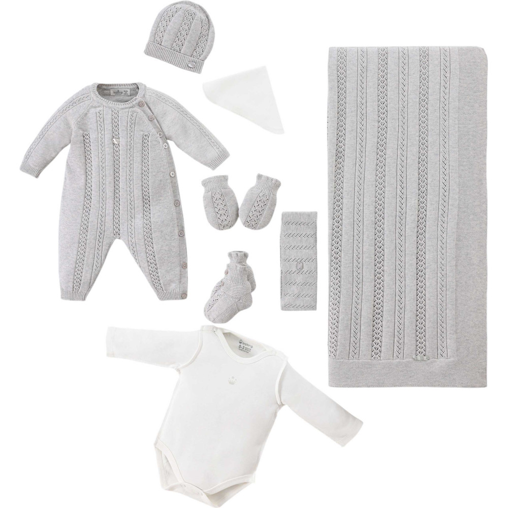 Set 8 items
