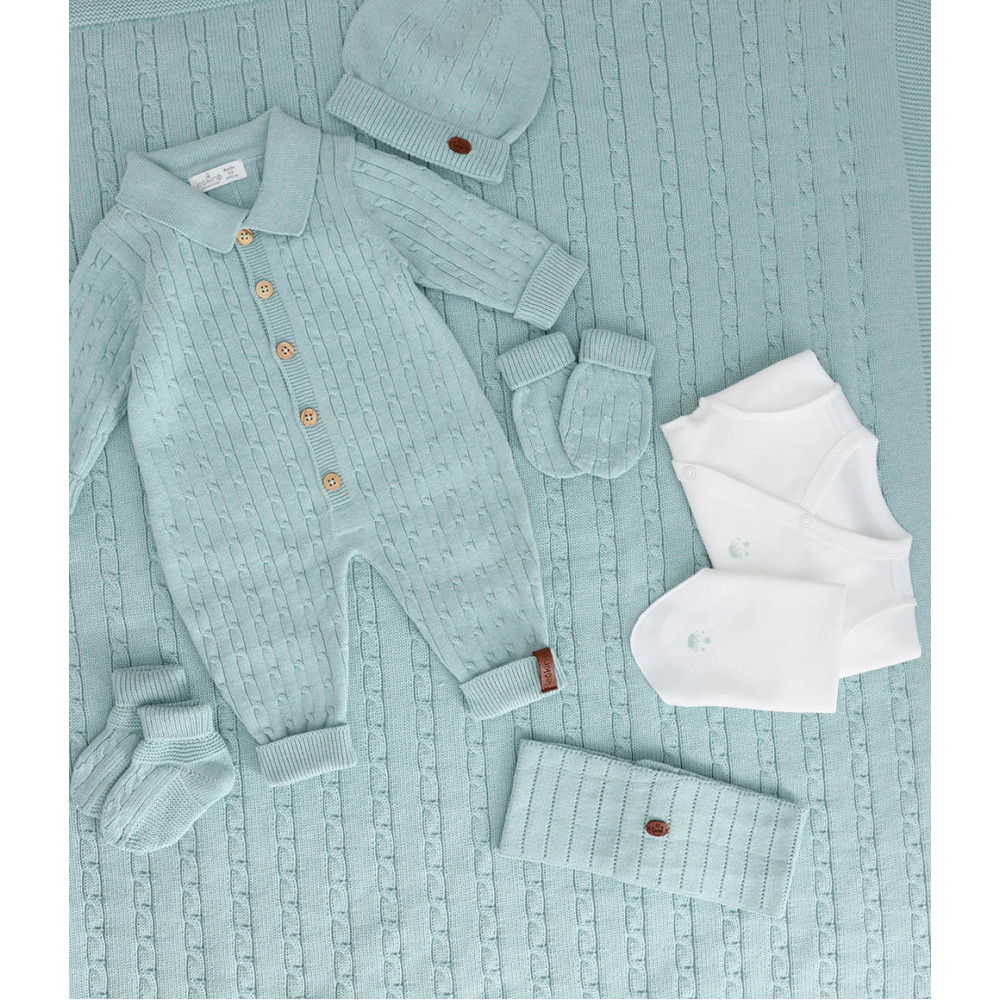 Set 8 items