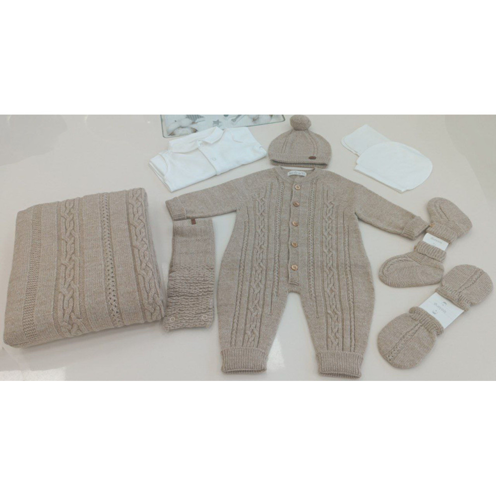 Set 9 items