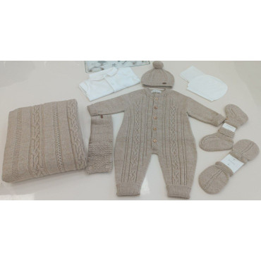 Set 9 items