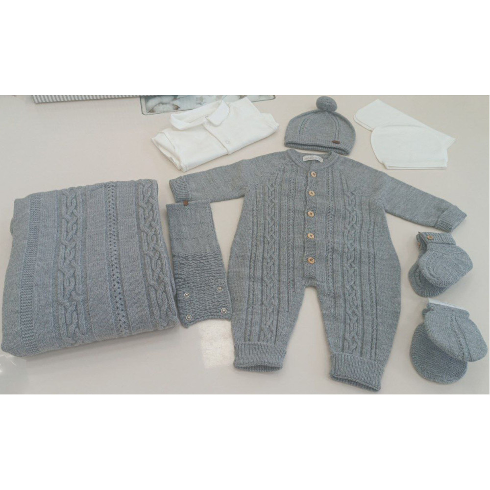 Set 9 items
