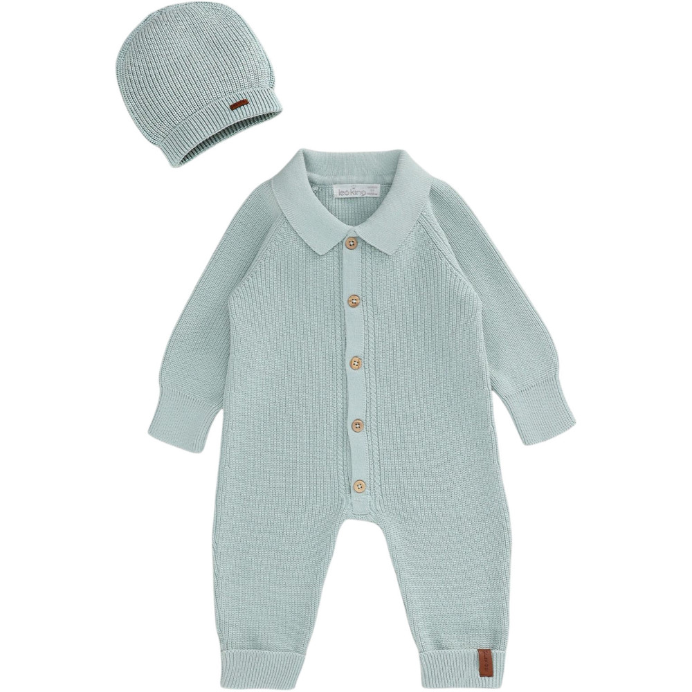 Overalls+hat
