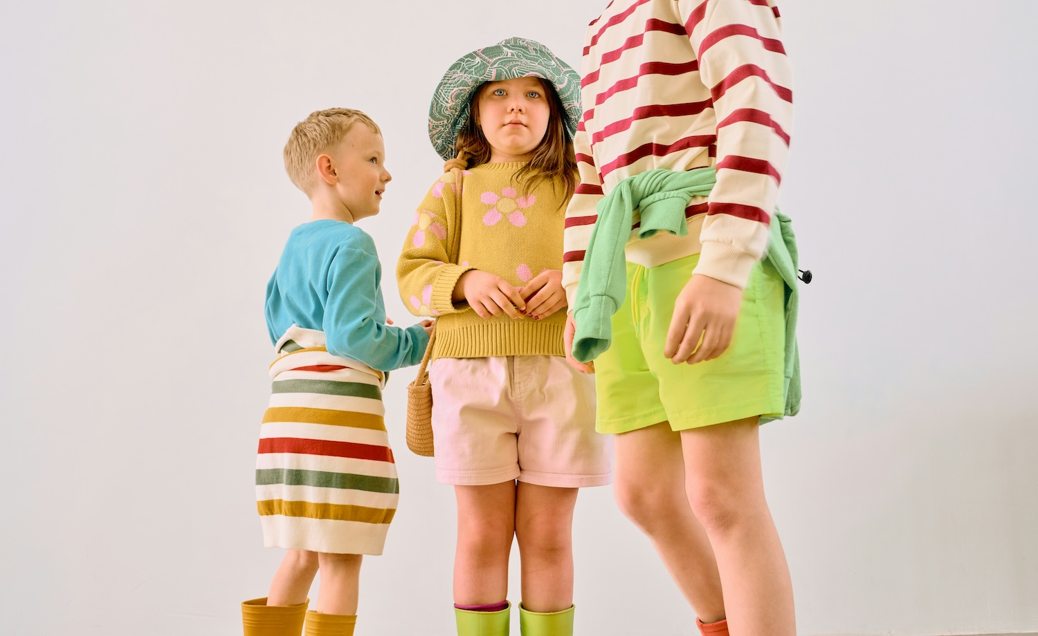 official representative of Turkish children's clothing factories