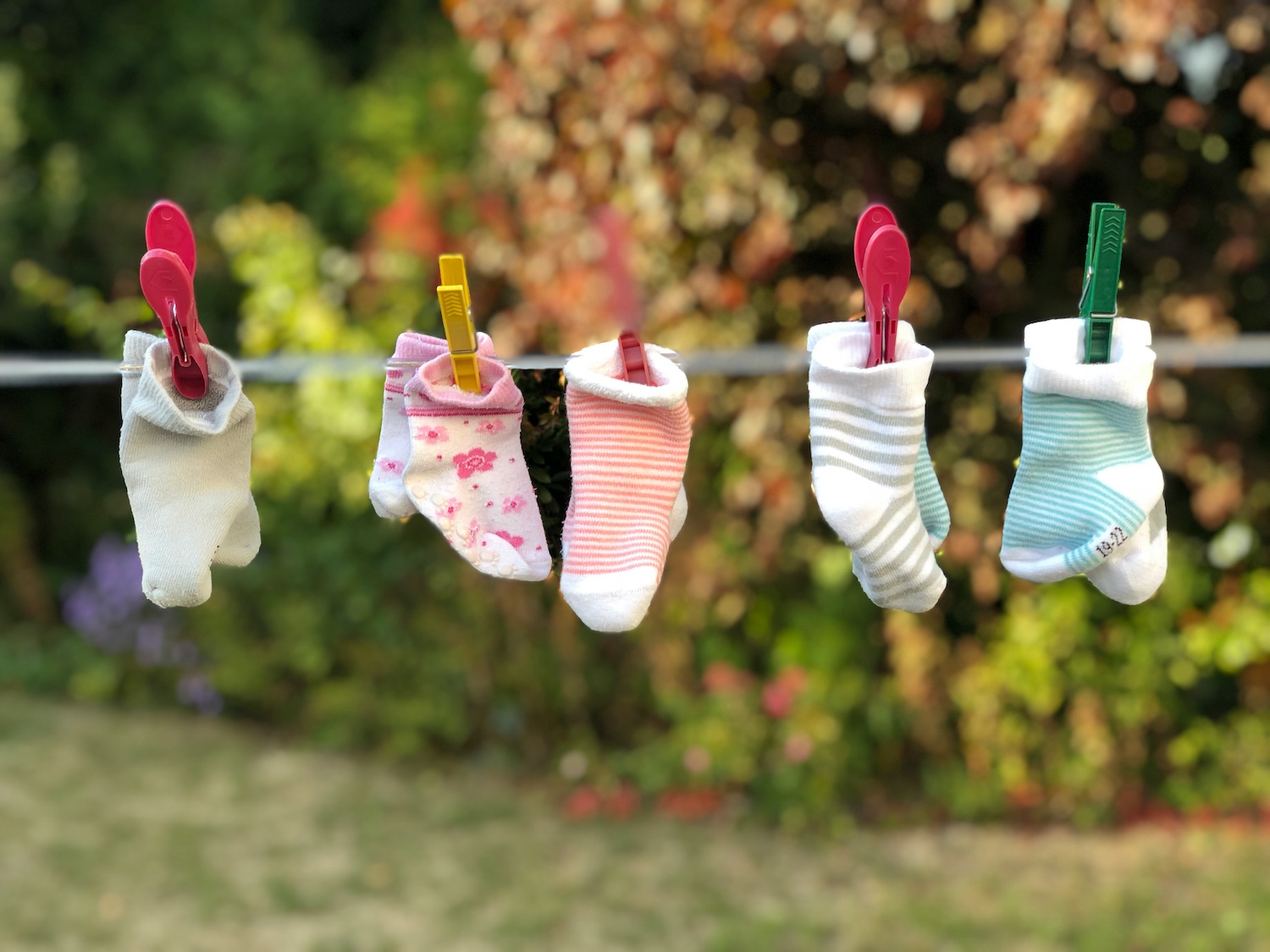 How to sell newborn clothing online