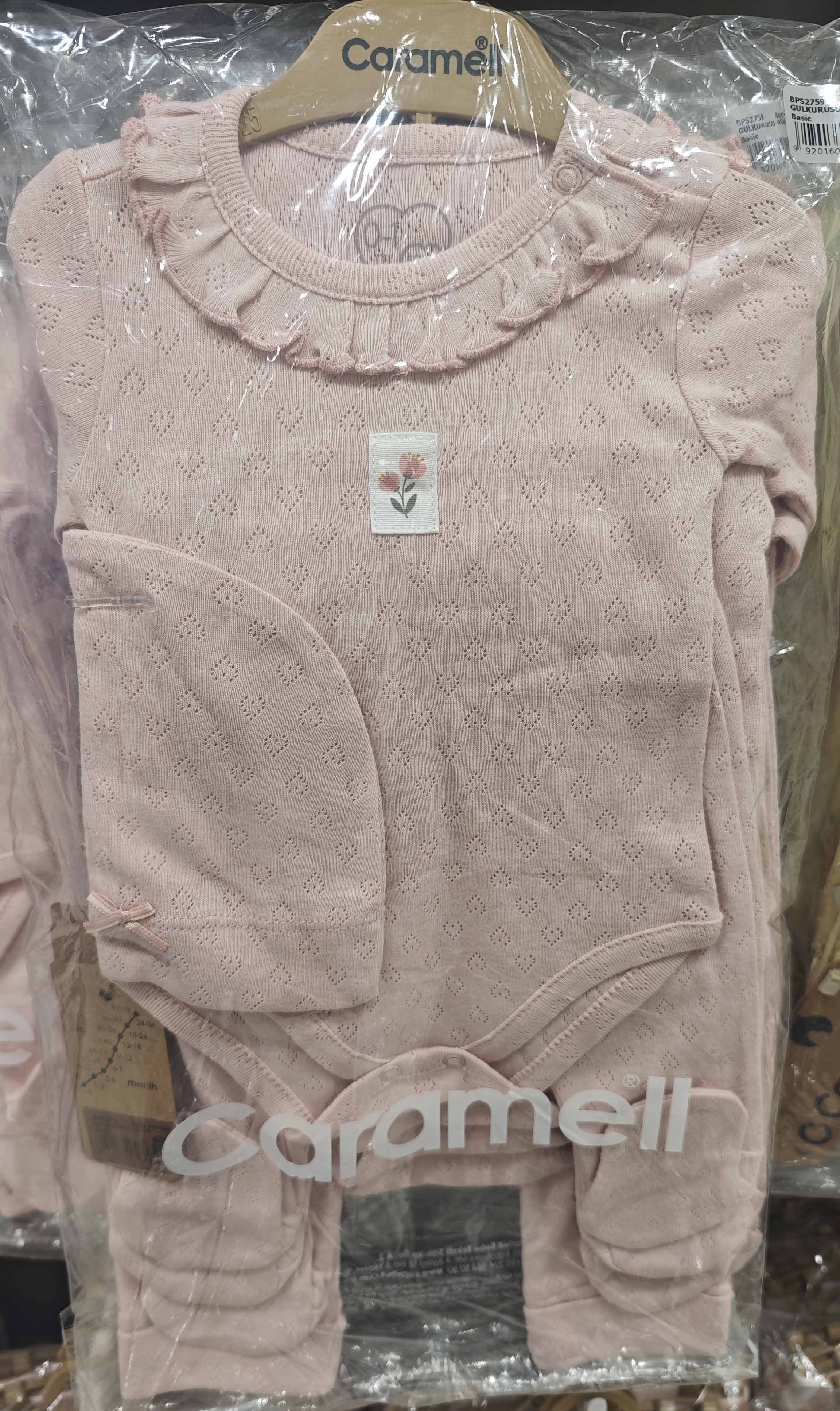 Set of bodysuit + onesie + cap, series BASIC