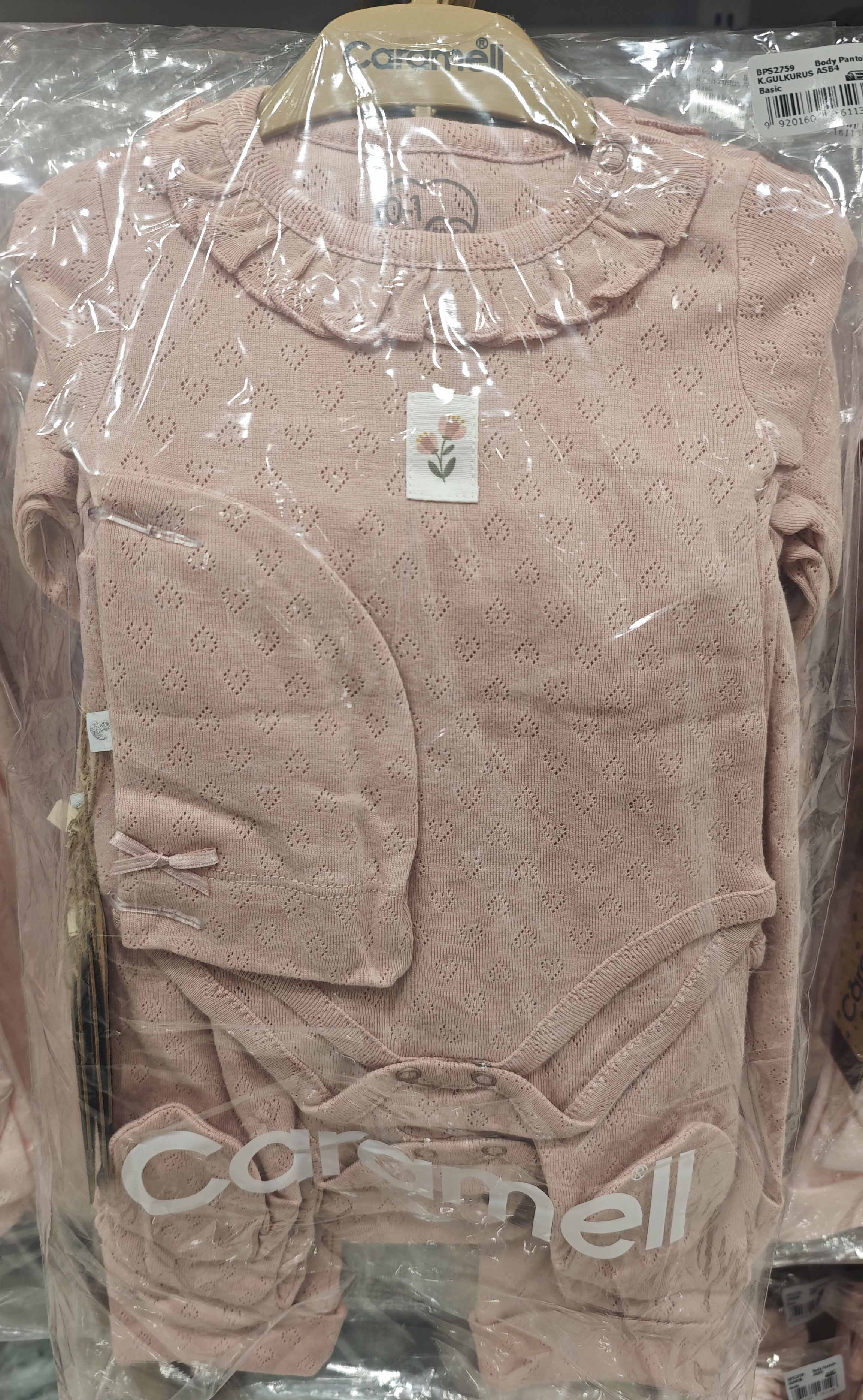 Set of bodysuit + onesie + cap, series BASIC