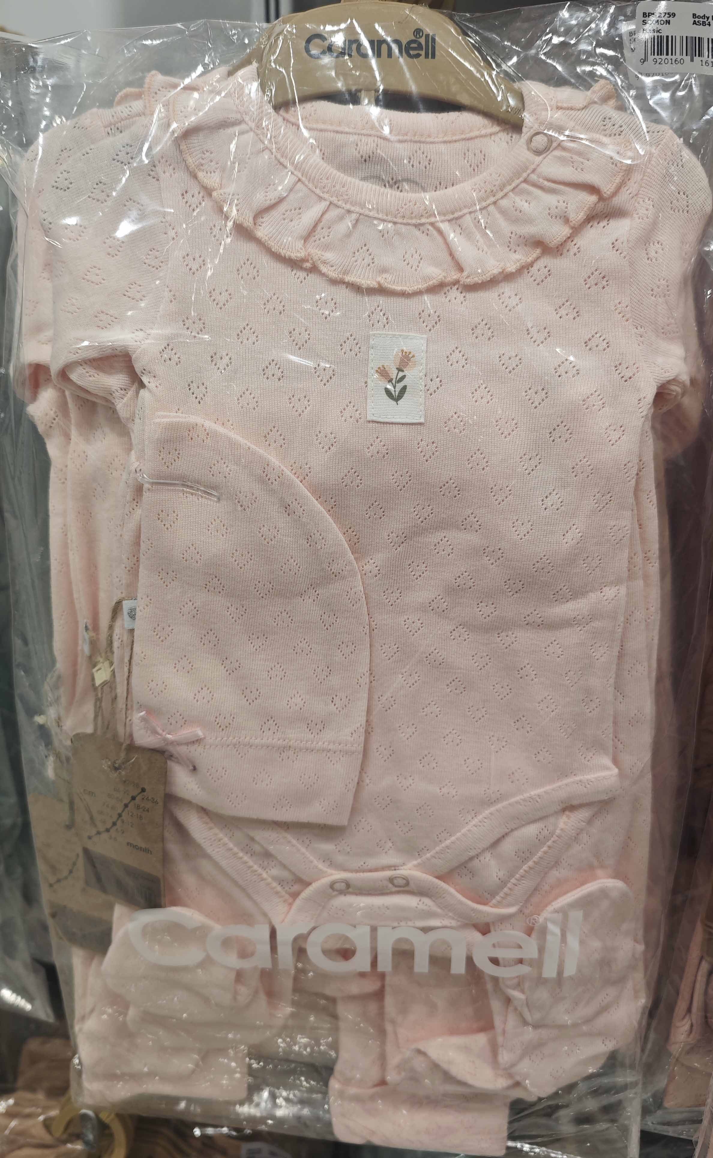 Set of bodysuit + onesie + cap, series BASIC