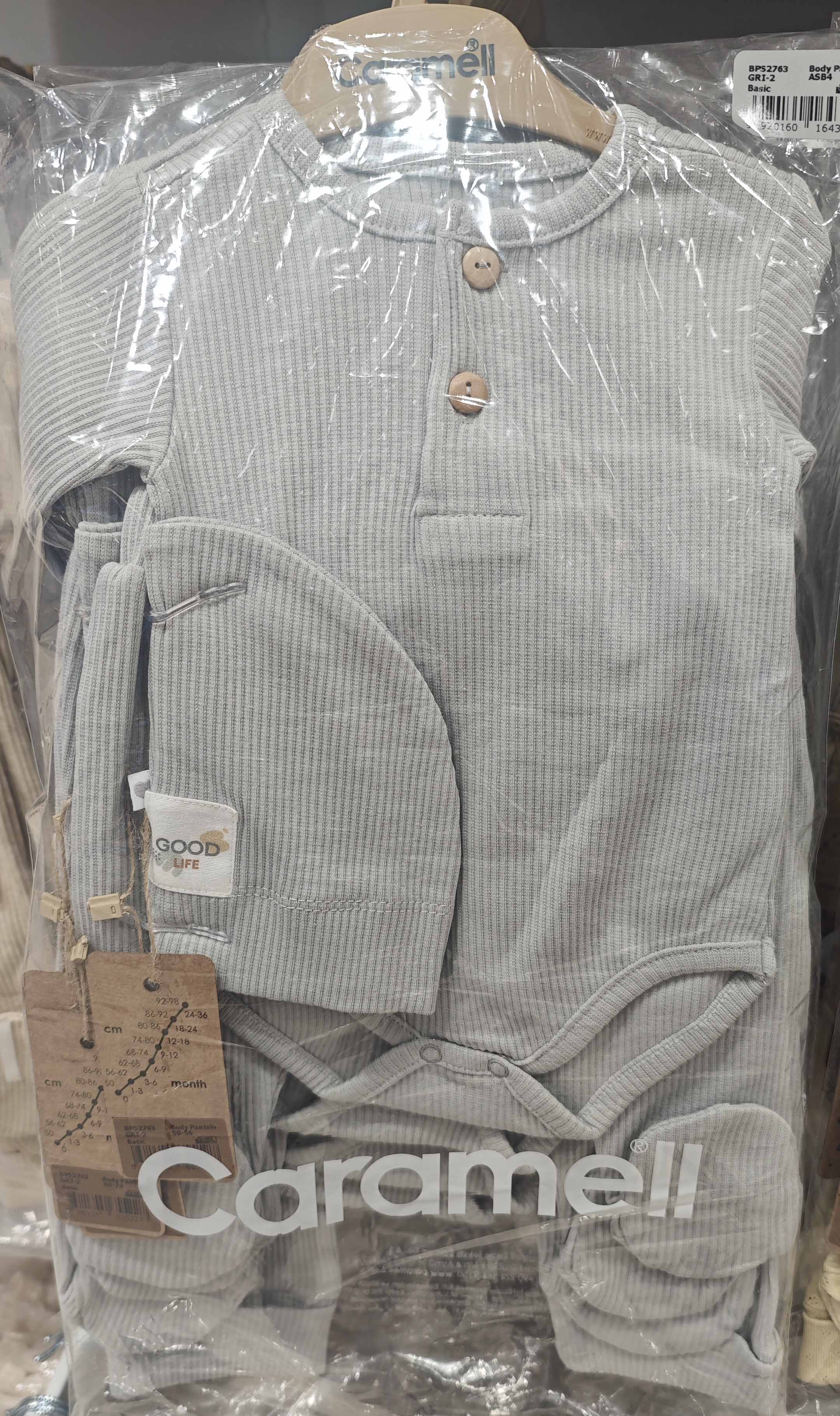 Set of bodysuit + onesie + cap, series BASIC