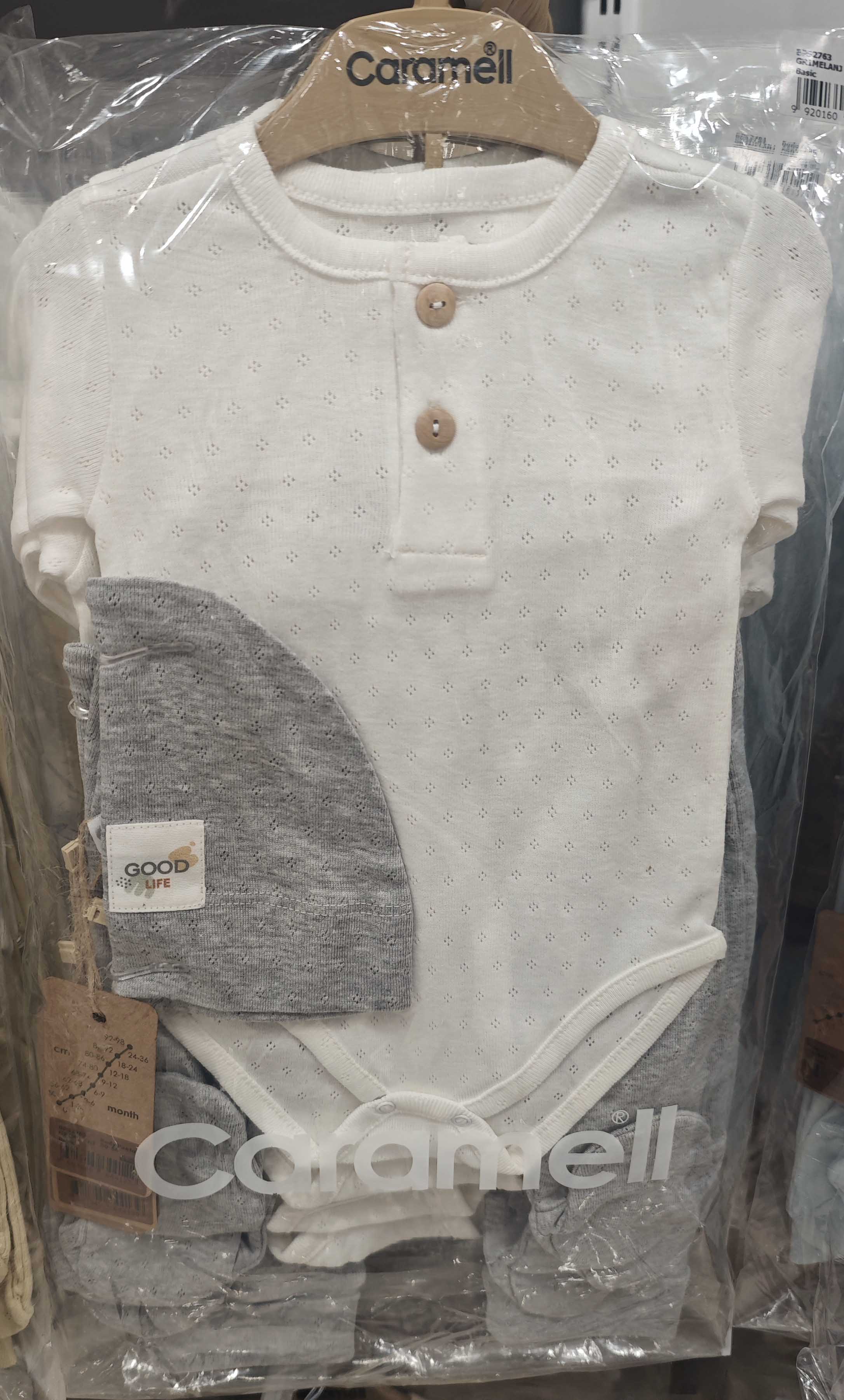 Set of bodysuit + onesie + cap, series BASIC