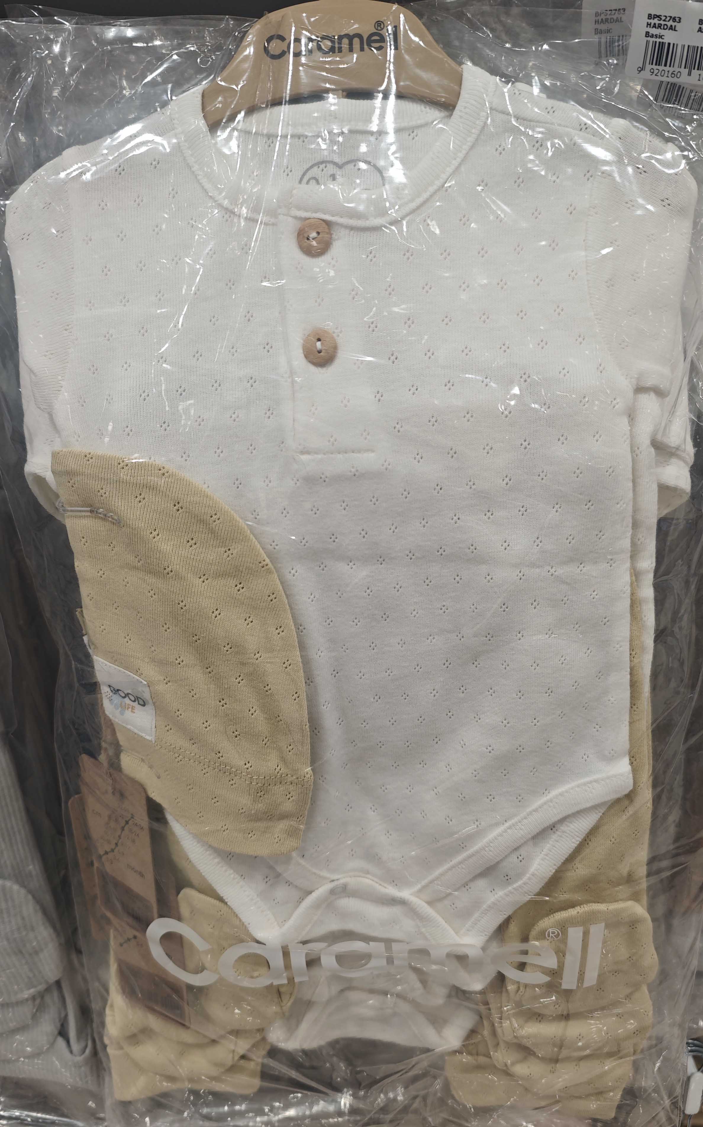 Set of bodysuit + onesie + cap, series BASIC