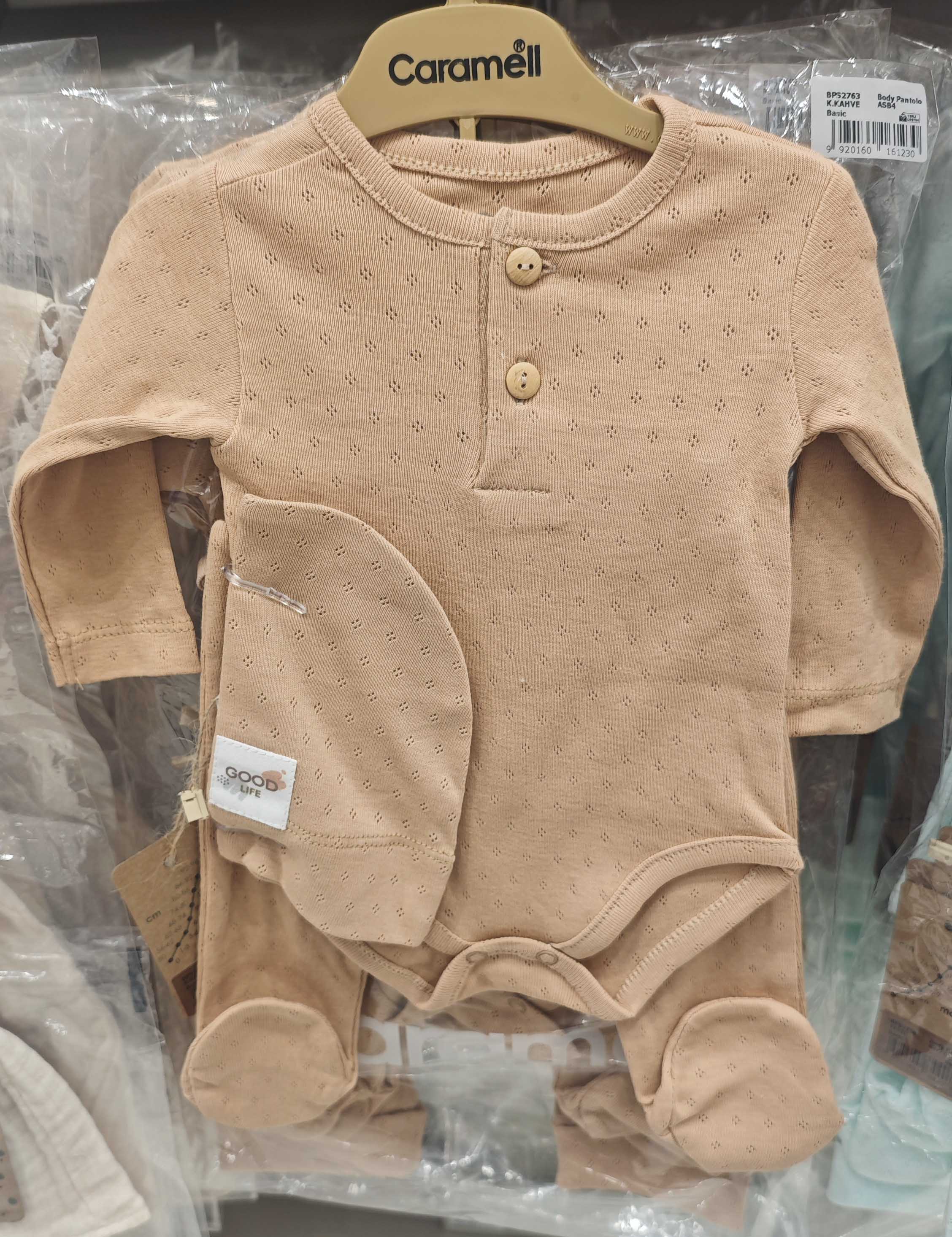 Set of bodysuit + onesie + cap, series BASIC