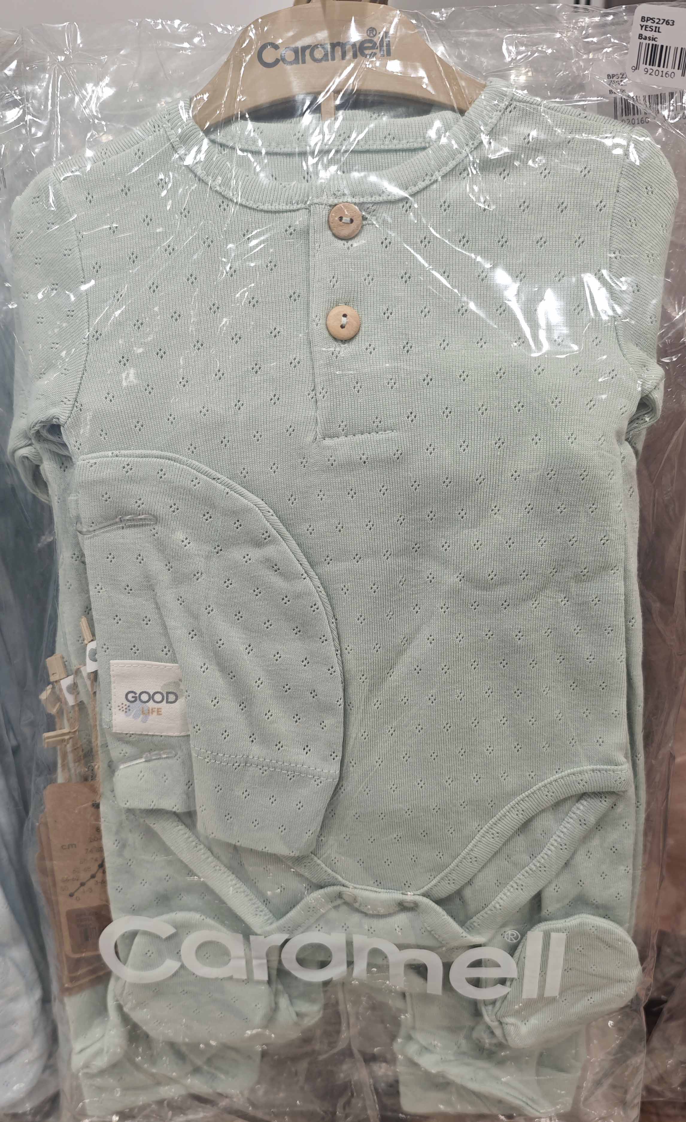 Set of bodysuit + onesie + cap, series BASIC