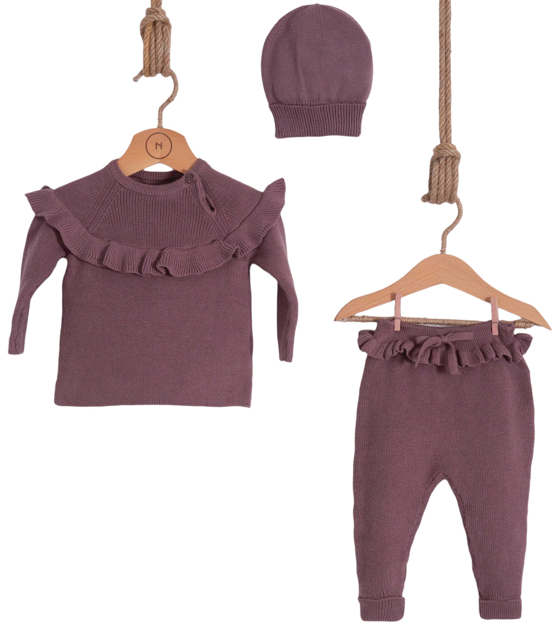 Set sweater+pants+hat. Fine knitwear