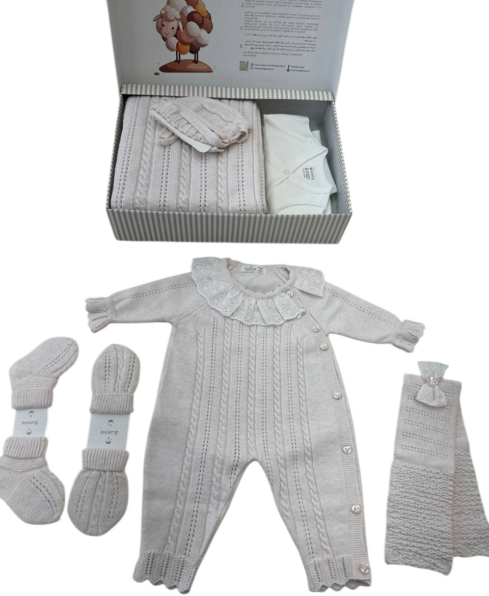 Set 8 items